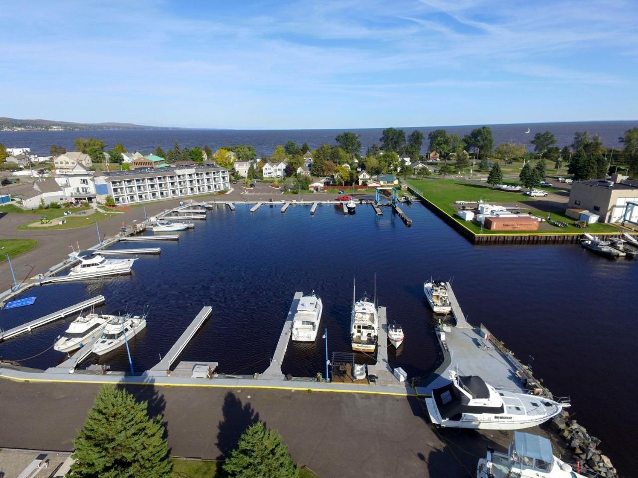 Park Point Marina Inn Duluth Bagian luar foto