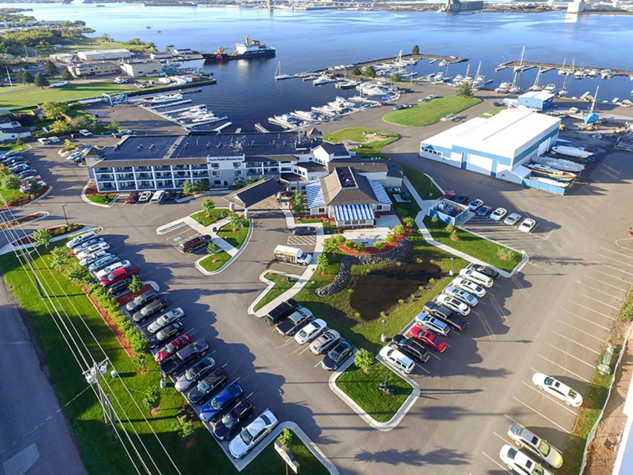 Park Point Marina Inn Duluth Bagian luar foto